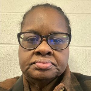 Meet your Posher, Beverly